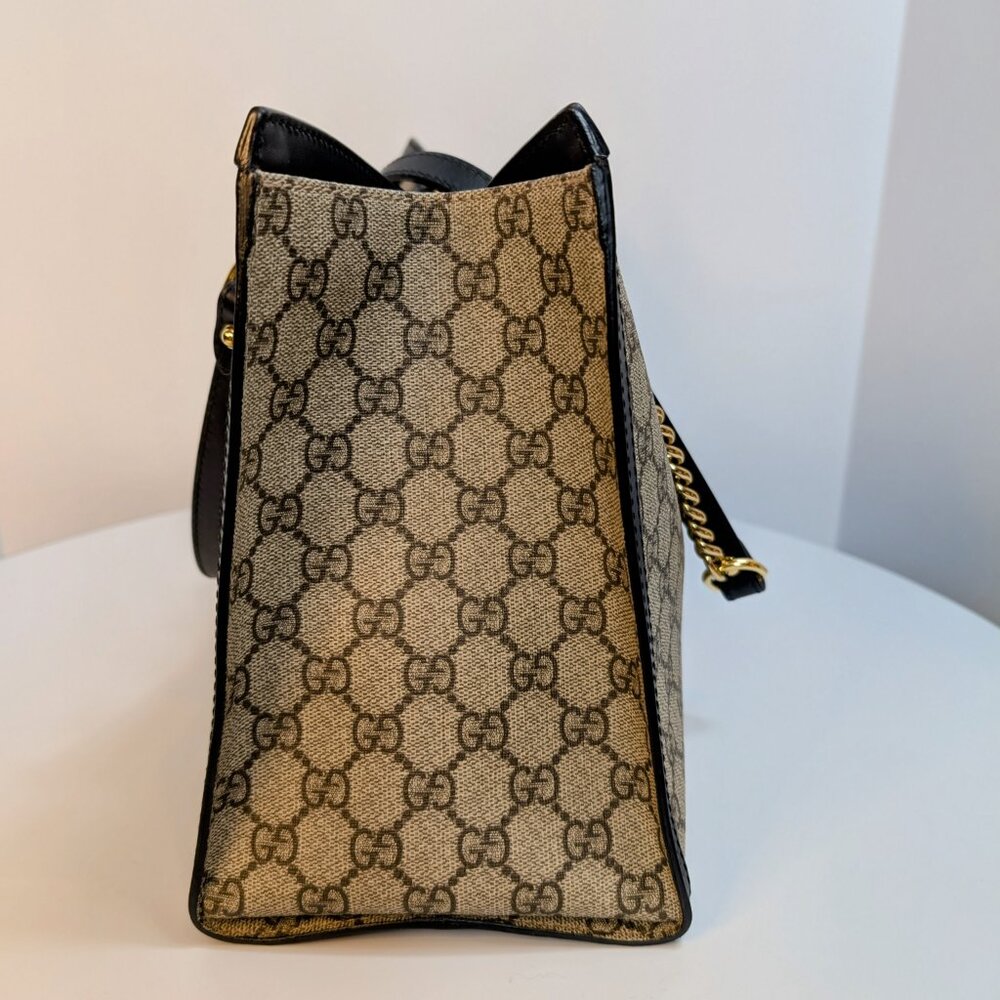 Gucci GG Supreme Padlock Large Tote Bag - Picture 6 of 16